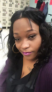 Meet your Posher, Monique